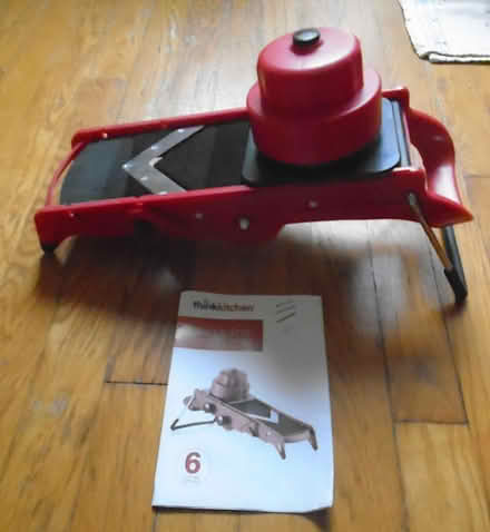Photo of free ThinkKitchen Mandoline (Currell and Tweedsmuir) #1