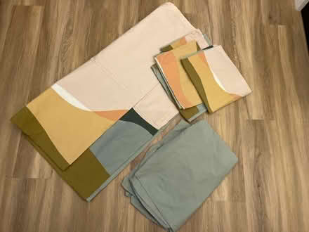 Photo of free 100% cotton double duvet set (Firswood M16) #1