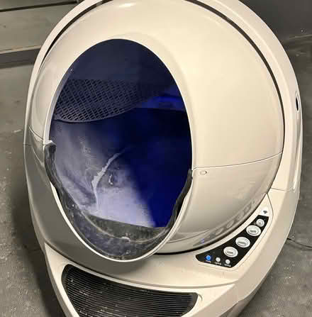 Photo of free Litter Robot 3.0 auto clean cat box (Southeast Charlotte Weddington) #1