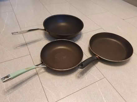 Photo of free Wok, and 2 x Frying pans (Adel LS16) #1