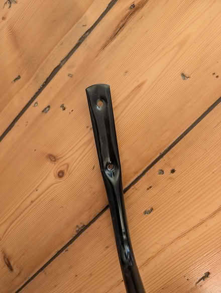 Photo of free four metal shelf brackets (Ealing W5) #2