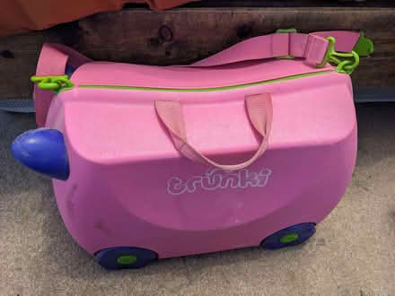 Photo of free Pink trunkie (Middlewood S35) #1