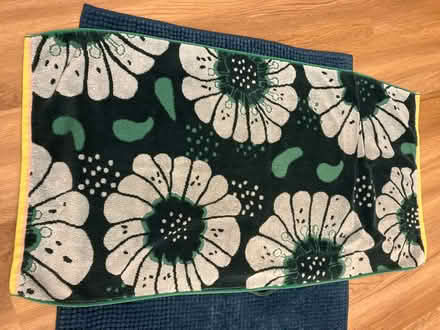 Photo of free Bath mat and hand towels (Firswood M16) #2