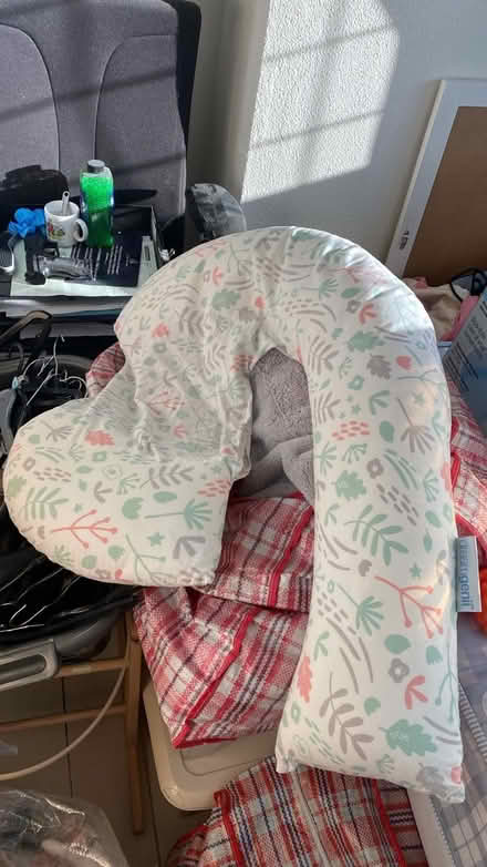 Photo of free Pregnancy Pillow (Purley CR8) #1