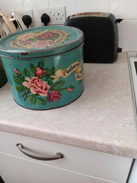 Photo of free Antique Cadbury's tins (Chipping Ongar CM5) #1