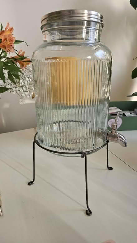 Photo of free 5L drinks dispenser (Brighton, BN2) #1
