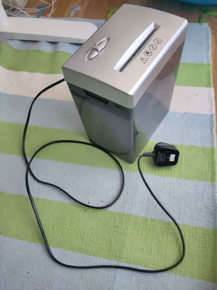 Photo of free Small electric shredder, working (St Ives PE27) #3