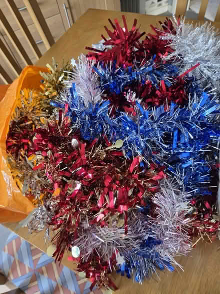 Photo of free Christmas tree and decs (Southend on sea Ss2 4dh) #2