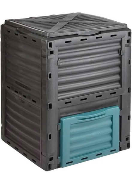 Photo of Outside compost bin (WF14) #2