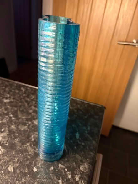 Photo of free Blue vase (SL6 furze platt) #2