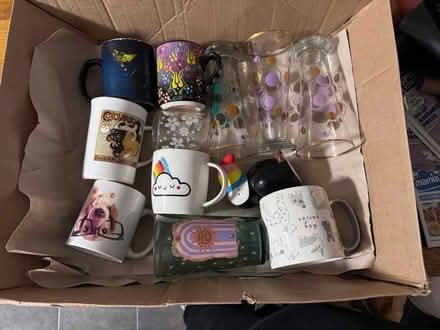 Photo of free Box of glasses and mugs (BR3) #1