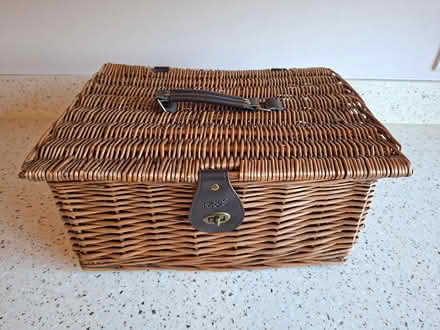 Photo of free M&S Hamper basket (Denmead, Waterlooville) #1