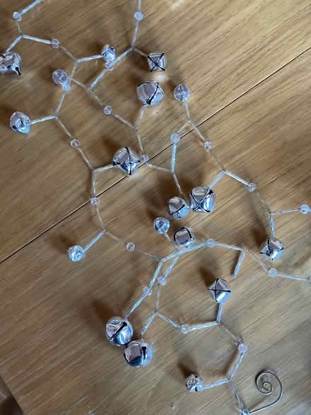 Photo of free Christmas decoration & garlands (Kingston KT2) #4