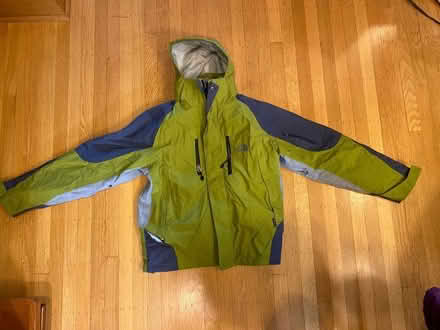 Photo of free Men’s north face jacket (Greenwood) #1