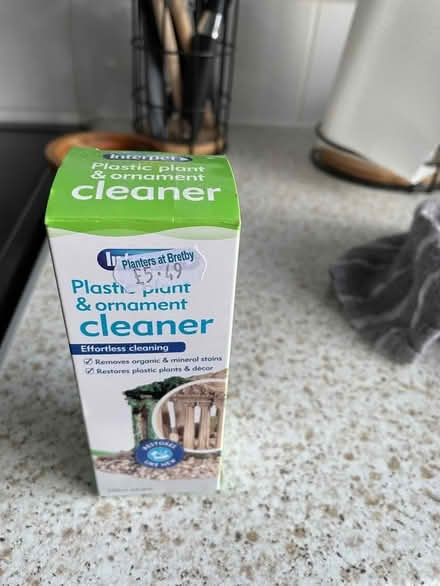 Photo of free New fish tank cleaner (Thringstone LE67) #1