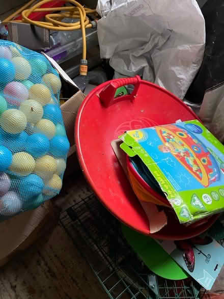 Photo of free Crawl tunnel and old ball pit balls (Marston OX3) #1