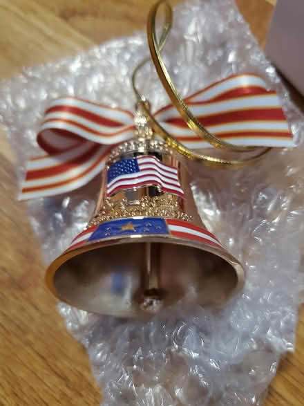 Photo of free Commemorative 250 Years USA Bell (Downtown Bothell) #1