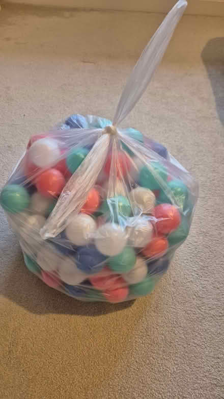 Photo of free Plastic Balls for ball pit. (Kingston Bagpuize OX13) #1