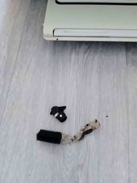 Photo of free HP Deskjet Printer - Spares or Repair (Tolworth KT6) #2