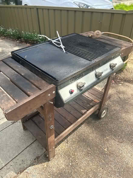 Photo of free ‘Beefeater’ brand barbecue (Ashfield) #4