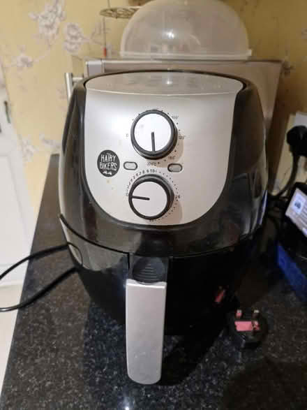 Photo of free Working air fryer (De21) #1