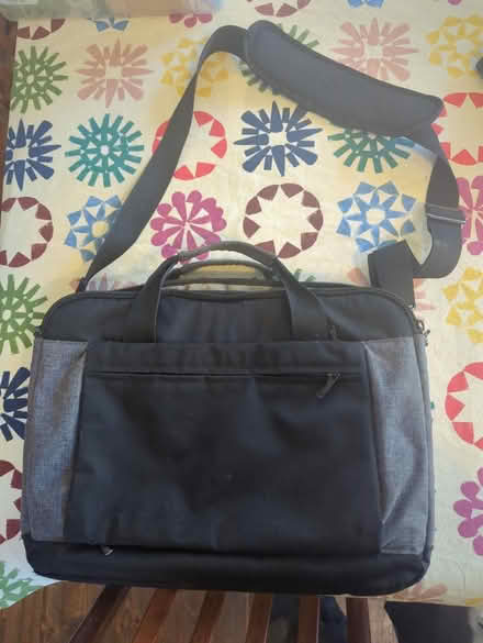 Photo of free Laptop bag (DE23) #3