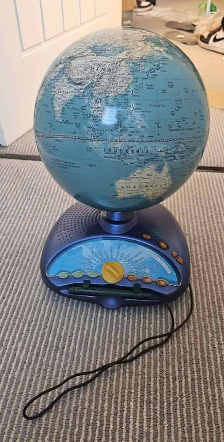 Photo of free Leapfrog Interactive Explorer Globe (Hounslow TW3) #1