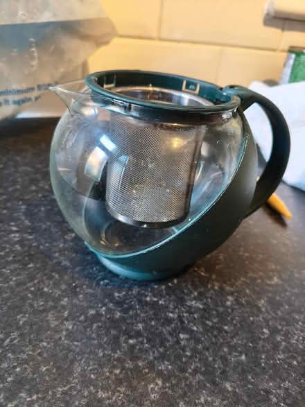 Photo of free Tea pot with metal tea strainer (Manchester rusholme M14) #1