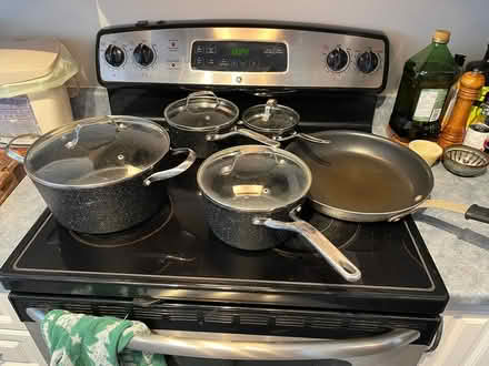 Photo of free Pots & Pan (Carlingwood area) #1