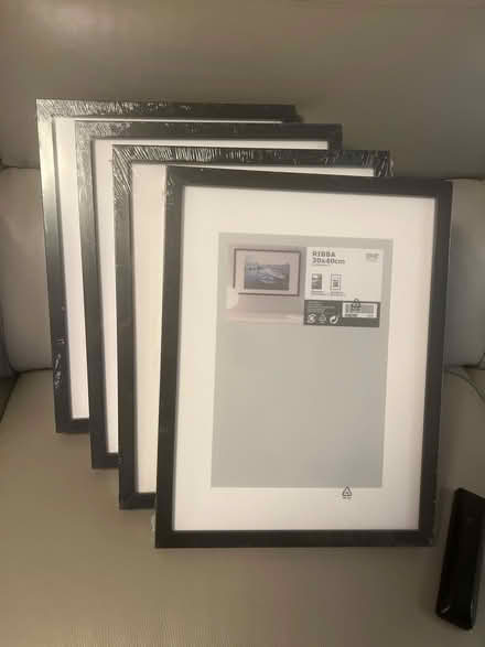 Photo of free 4 Picture frames (SE16) #1