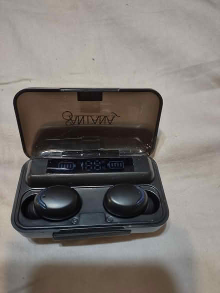 Photo of free Santana Rio Bluetooth Earbuds (South Jan Jose, 95118) #2