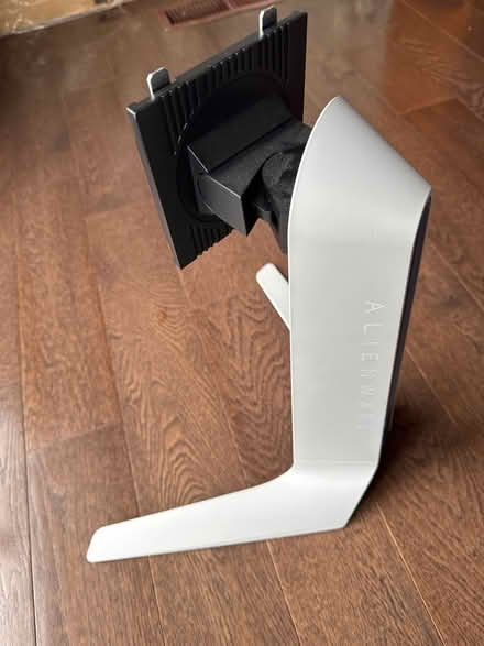 Photo of free Alienware Display Stand (94022) #2
