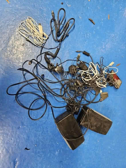 Photo of free Misc cables, pc speakers (Mickleover DE3) #2