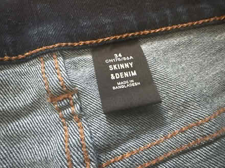 Photo of free H&M Skinny Jeans 34 (Clinton Hill, Brooklyn) #3