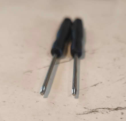 Photo of free T6 screwdrivers (Golders green NW11) #2