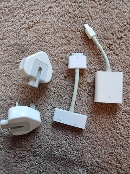 Photo of free Various Apple connectors (RG4) #1