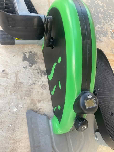 Photo of free Nice elliptical (Ijamsville 21754) #2