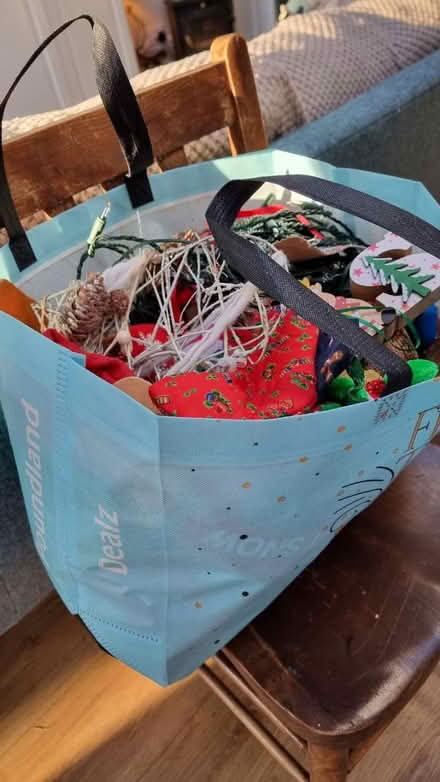 Photo of free Christmas decorations (Tring HP23) #2