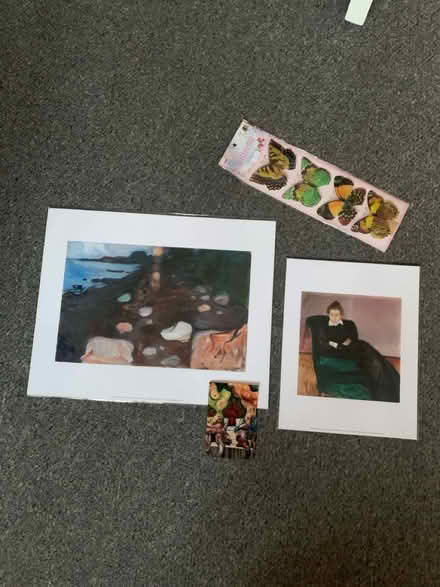 Photo of free Different art prints (E17) #1