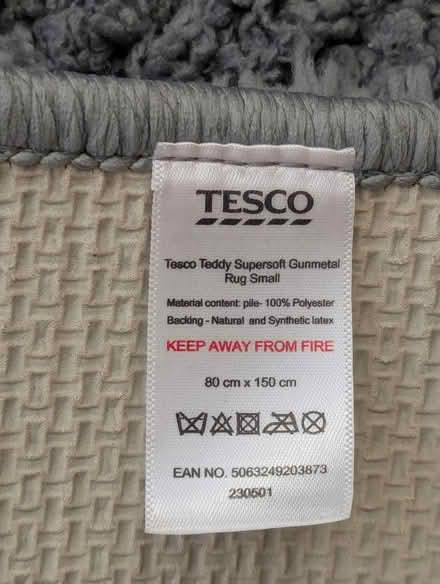 Photo of free Small grey rug (Battle RG30) #2