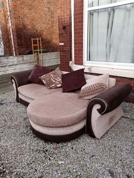 Photo of free Sofa (PR8 6LU) #2