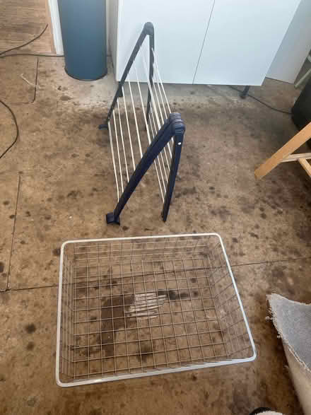 Photo of free Wire basket, over bath extend drier (Se6 2ha) #1