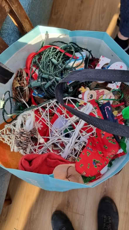 Photo of free Christmas decorations (Tring HP23) #1