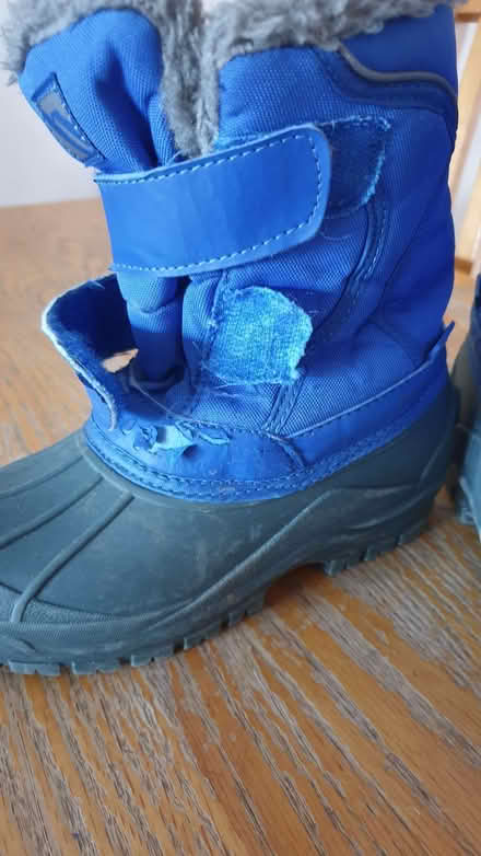 Photo of free Thermal/snow boots size 1 (Royston SG8) #2