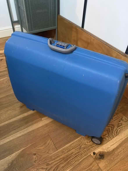 Photo of free Samsonite hard shell suitcase (Darley Abbey DE22) #1
