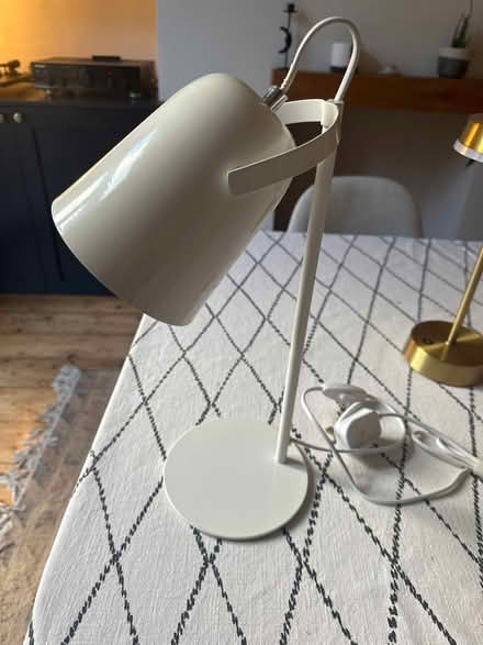 Photo of free White table lamp (Aigburth, Liverpool, L17) #1