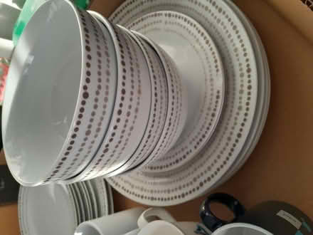 Photo of free Mixture of plates, bowls & mugs (Hoddesdon EN11) #2