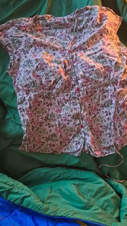 Photo of free Small bag of ladies clothes (Holloway road N4) #1