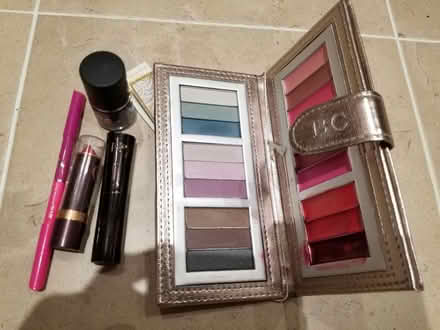 Photo of free Makeup (Adel LS16) #1