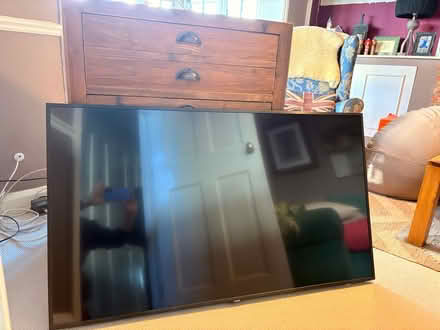 Photo of free Not working, fixable? 48” SamsungTV (Alton, Hants) #1